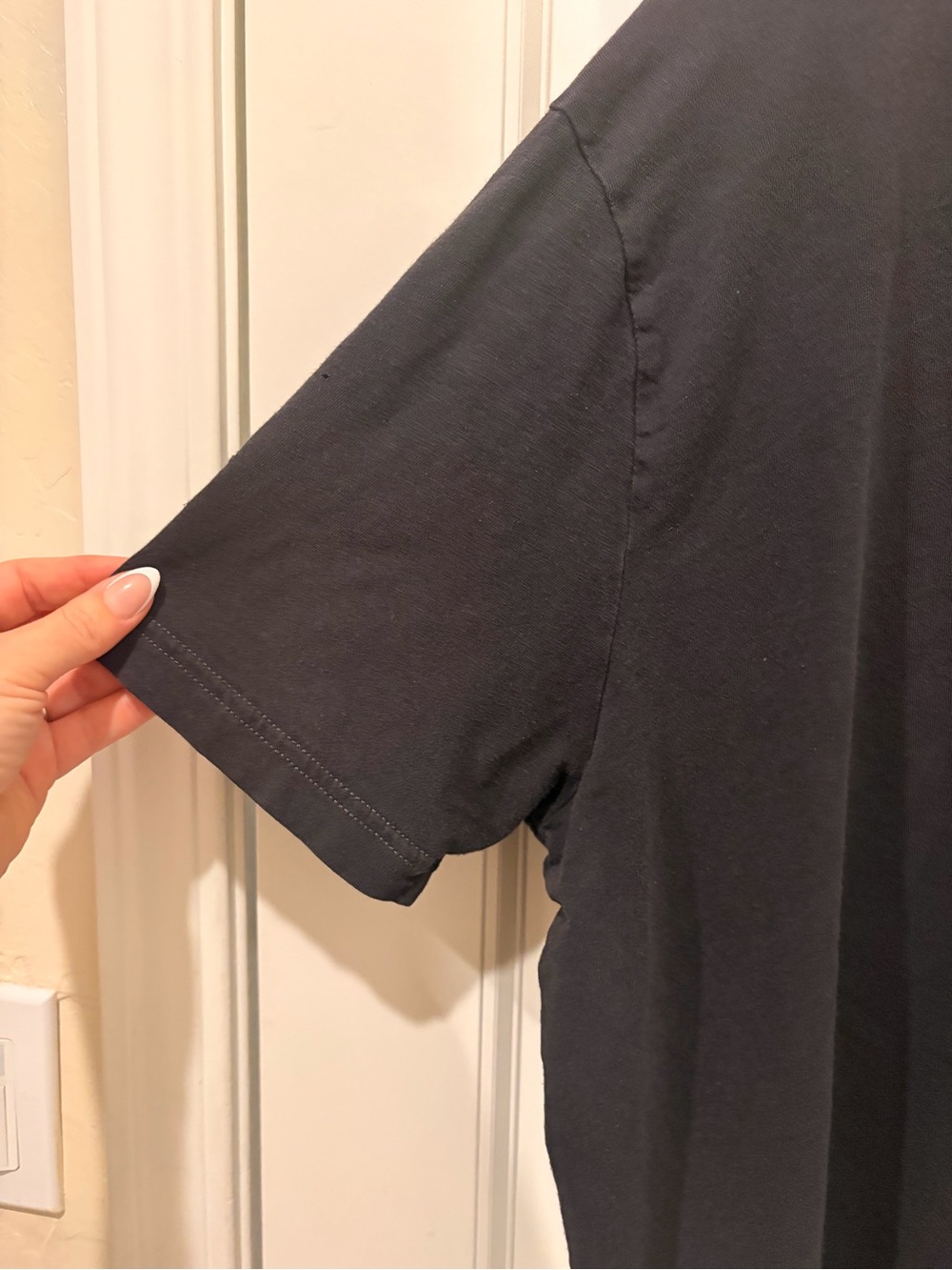 Tommy Bahama Black Short-Sleeve Pocket Tee - Picture 6 of 6